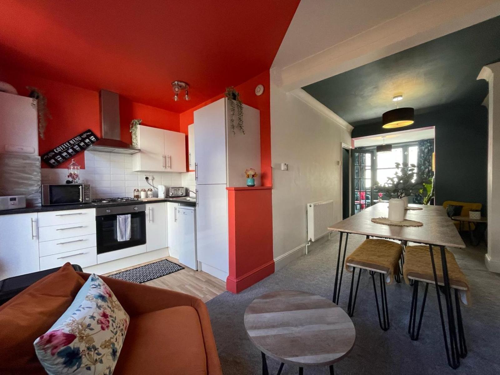 Apartment Garden Town Flat Accommodating 8 Guests