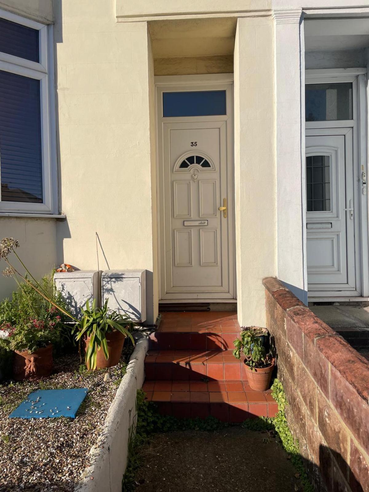 Apartment New Snug Nearby The Level Brighton
