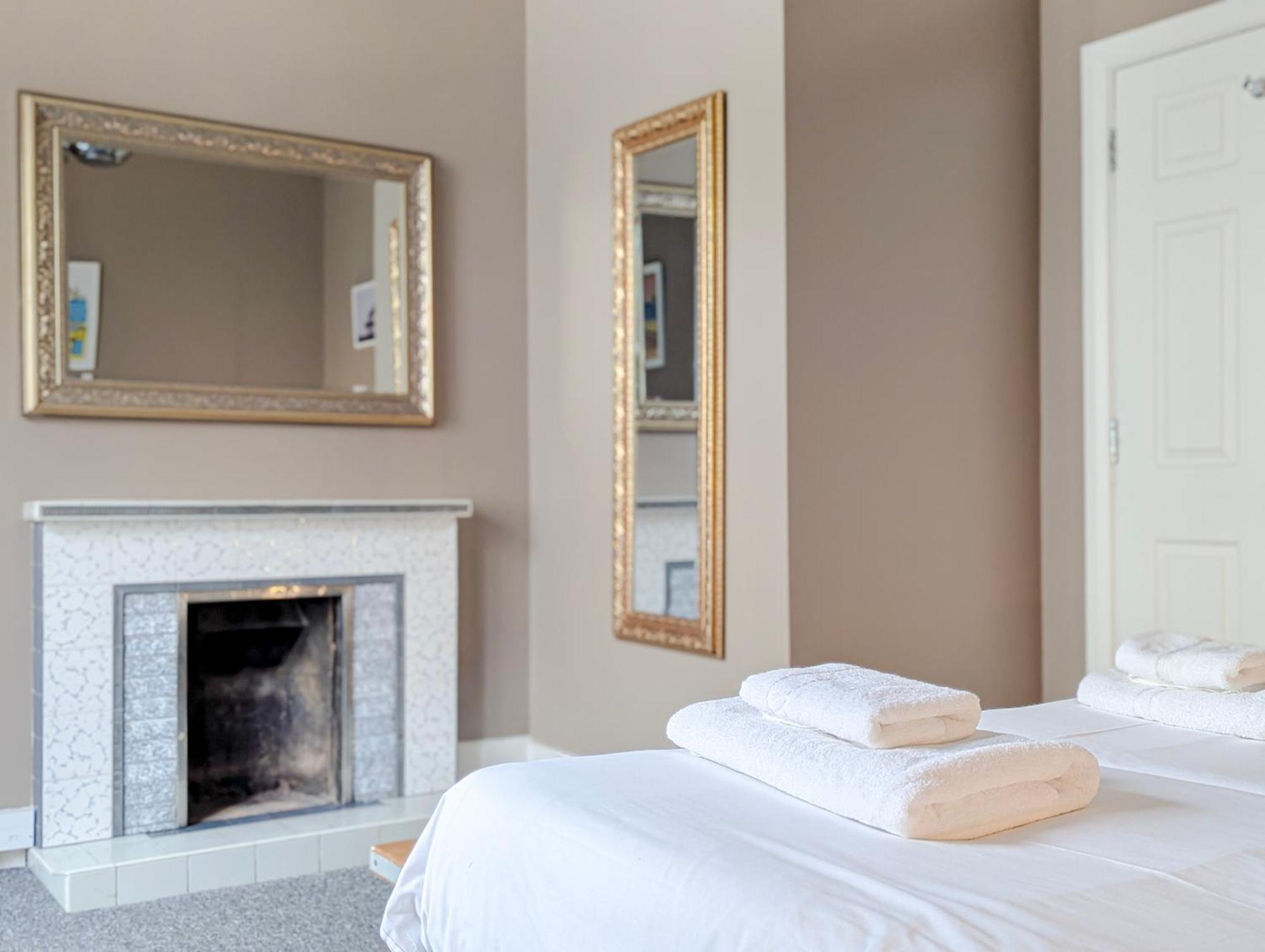 Mucky Duck House - Central- By Lets Apartment Brighton