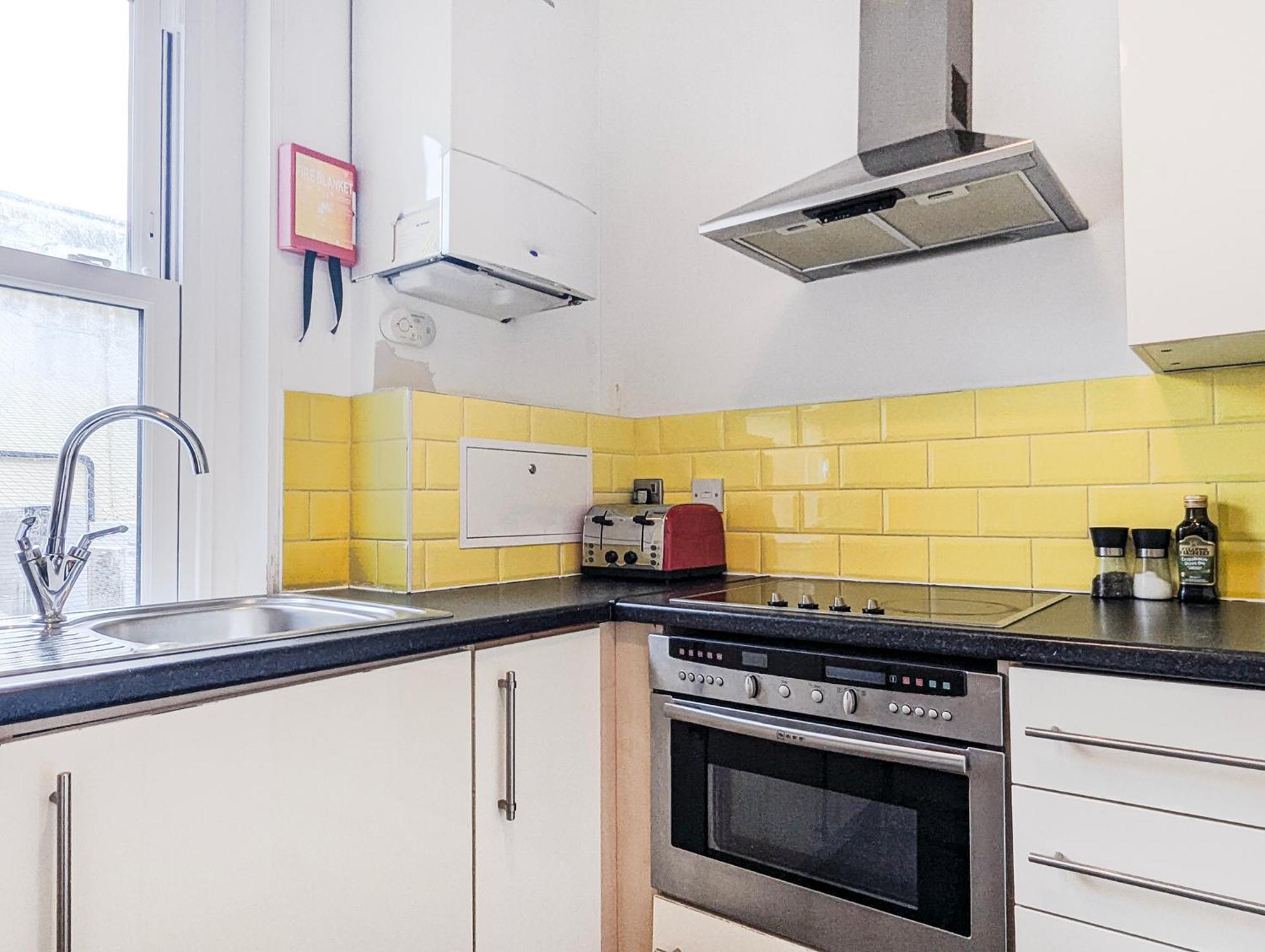 Mucky Duck House - Central- By Lets Apartment