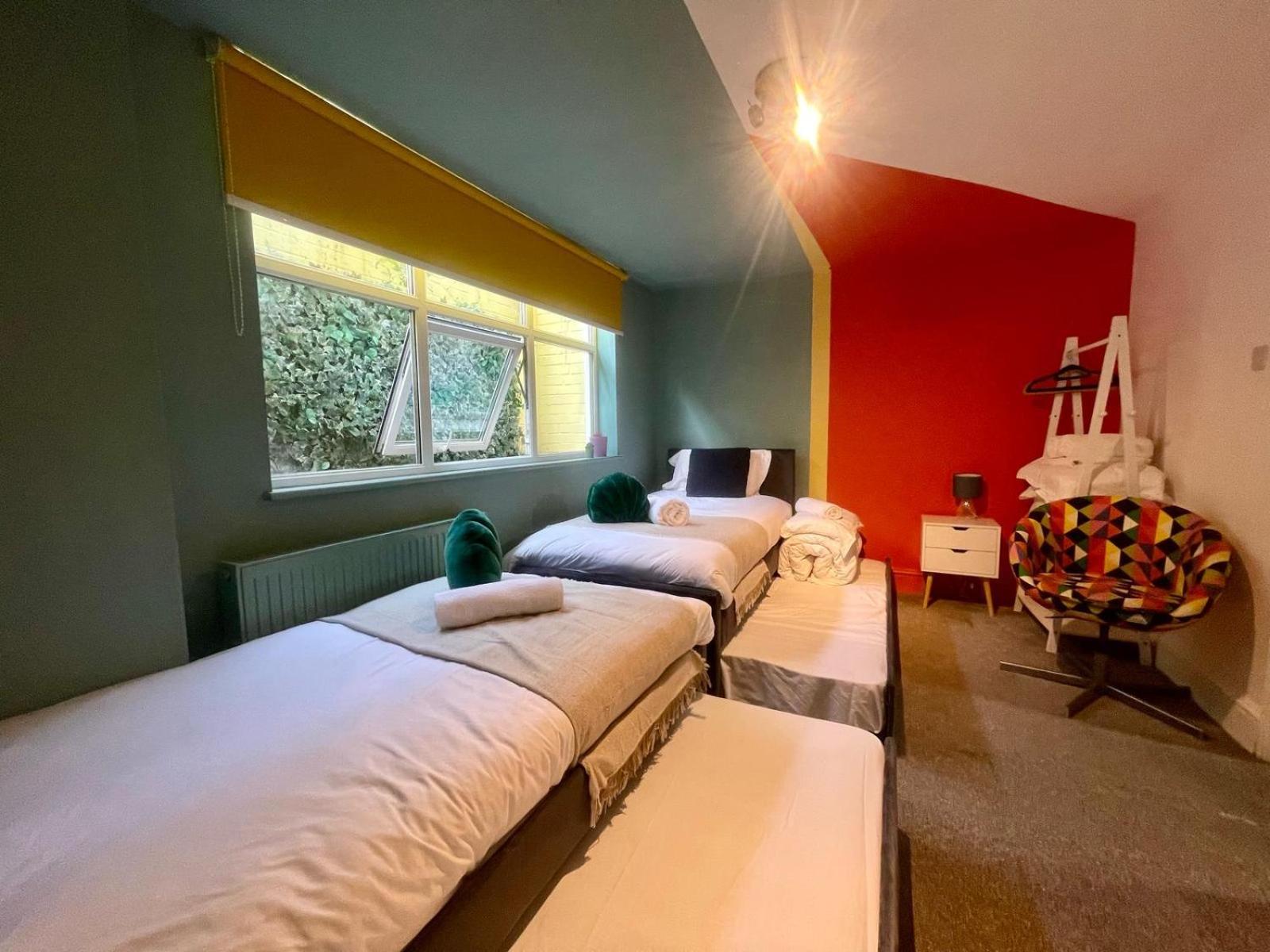 Garden Town Flat Accommodating 8 Guests Apartment