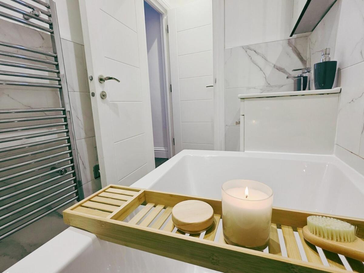 Apartment Cosy 1 Bed Home, Centre, Free Parking, Long & Short