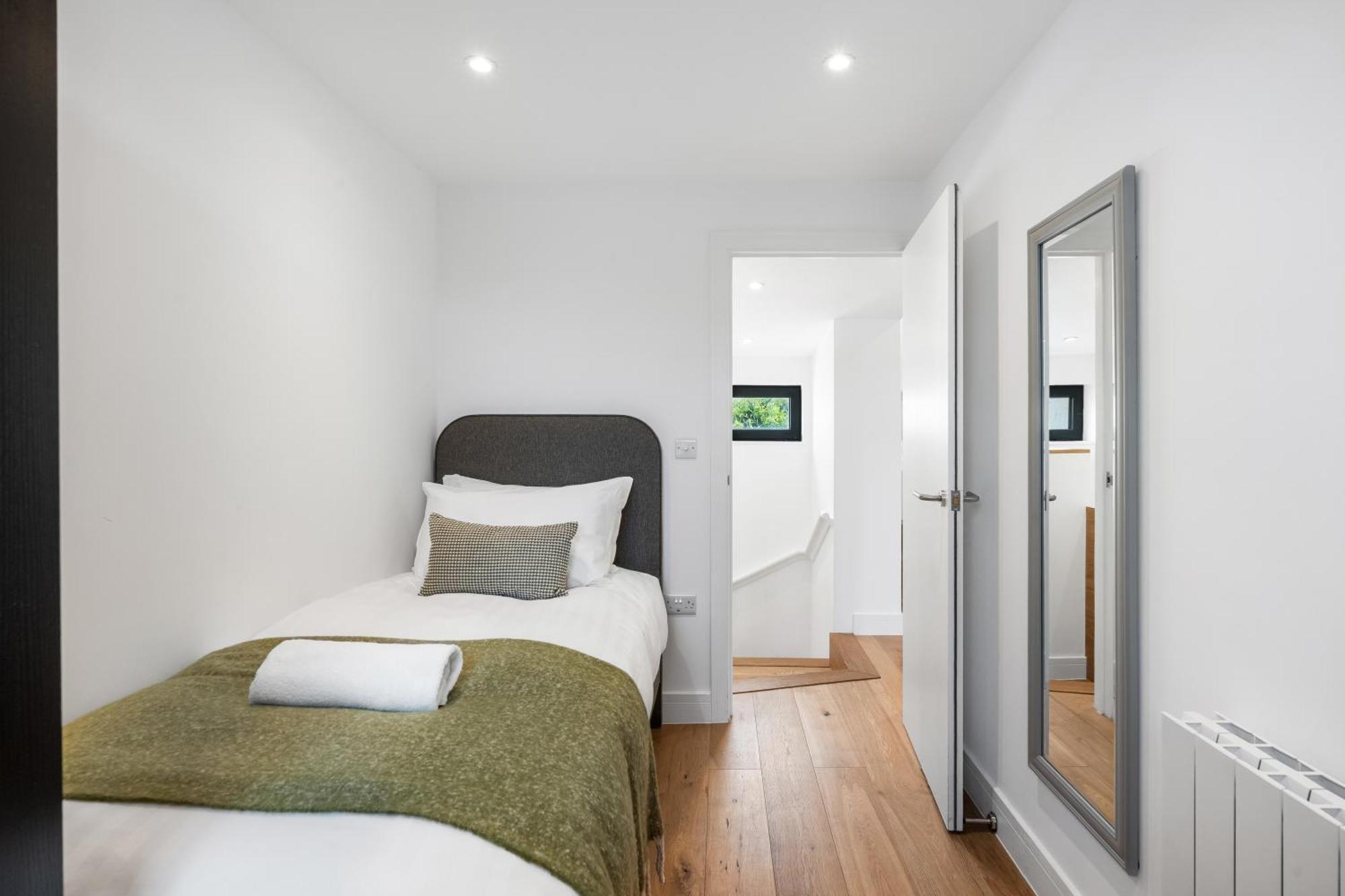 Boutique Townhouse Near Marina By Staystaystay *