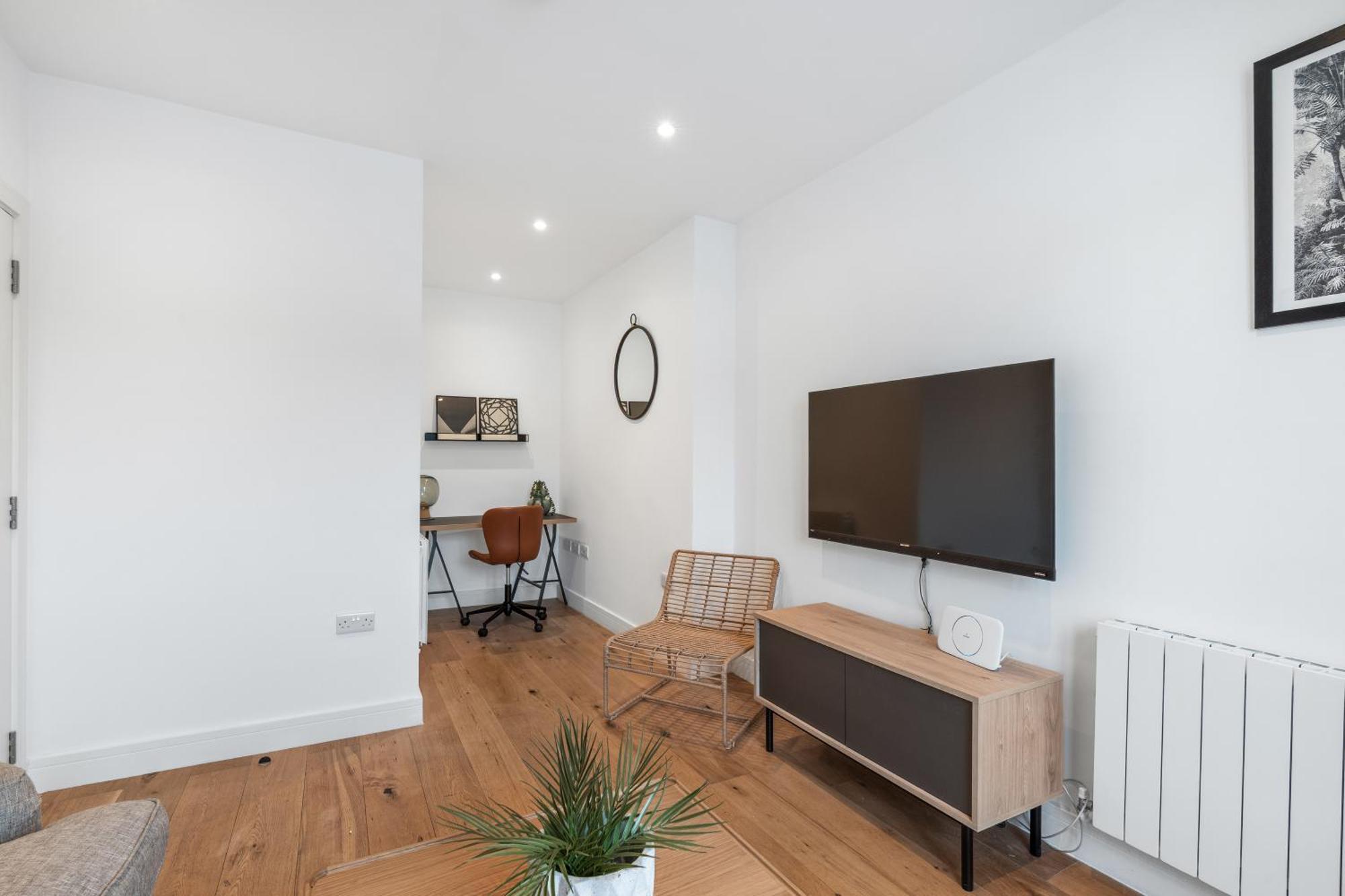 Boutique Townhouse Near Marina By Staystaystay