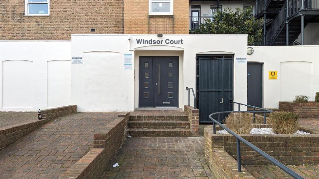 Apartment Cosy 1 Bed Home, Centre, Free Parking, Long & Short