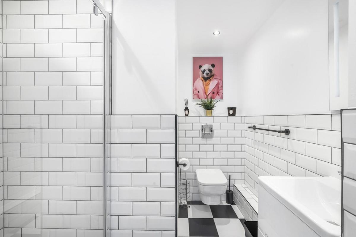 Kings Sea View - Sleeps 8 - Terrace Apartment Brighton