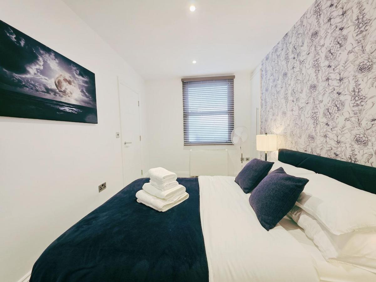 Apartment In And