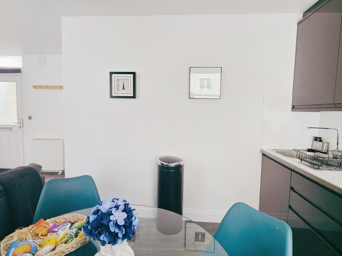 Apartment In And *