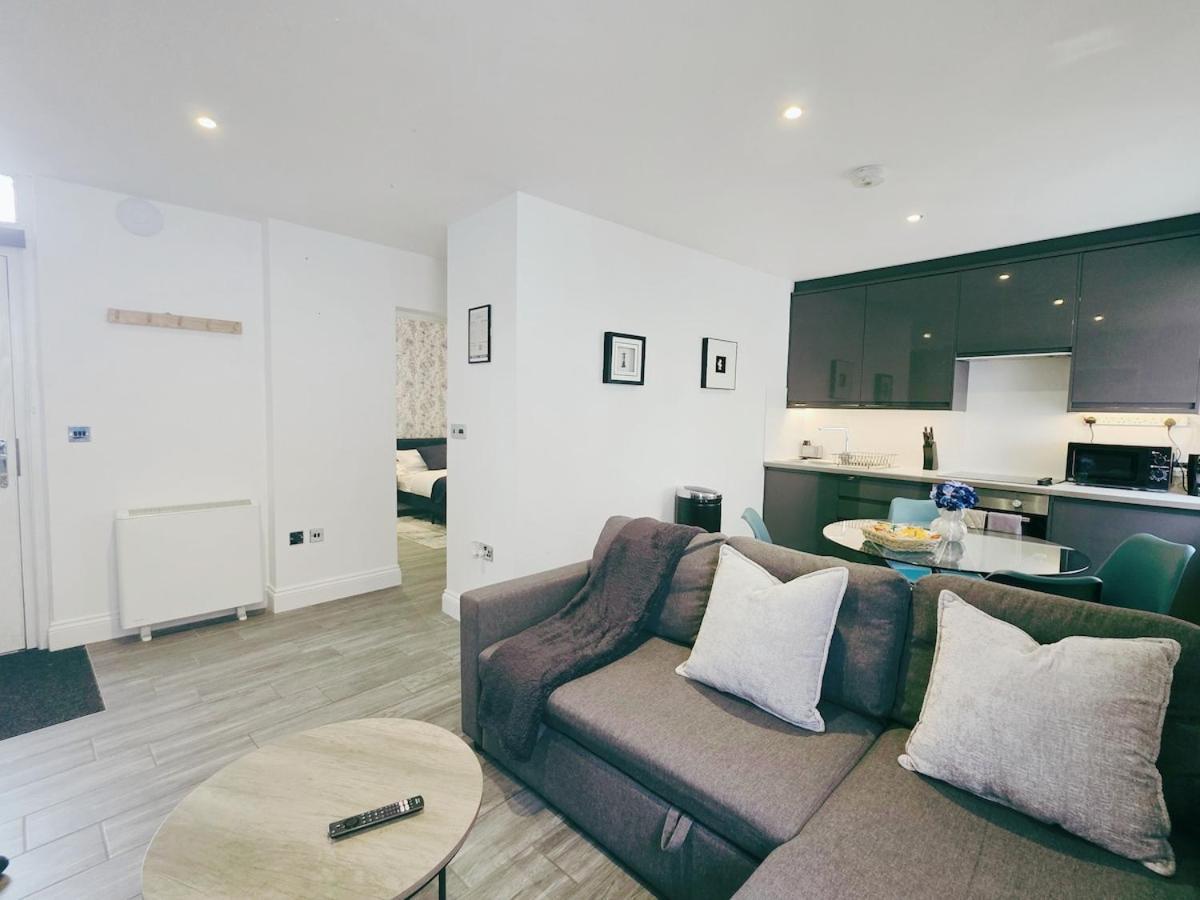 Apartment In And