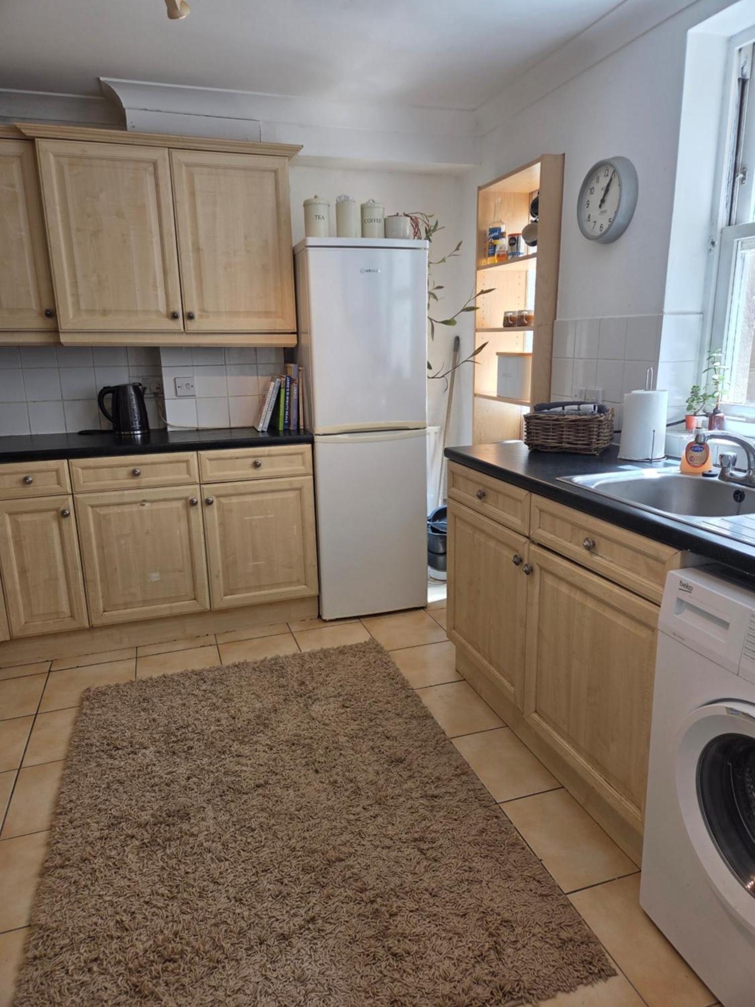 Beachfront 2-bedroom Garden Flat With Hot Tub, Sleeps 8 * Brighton