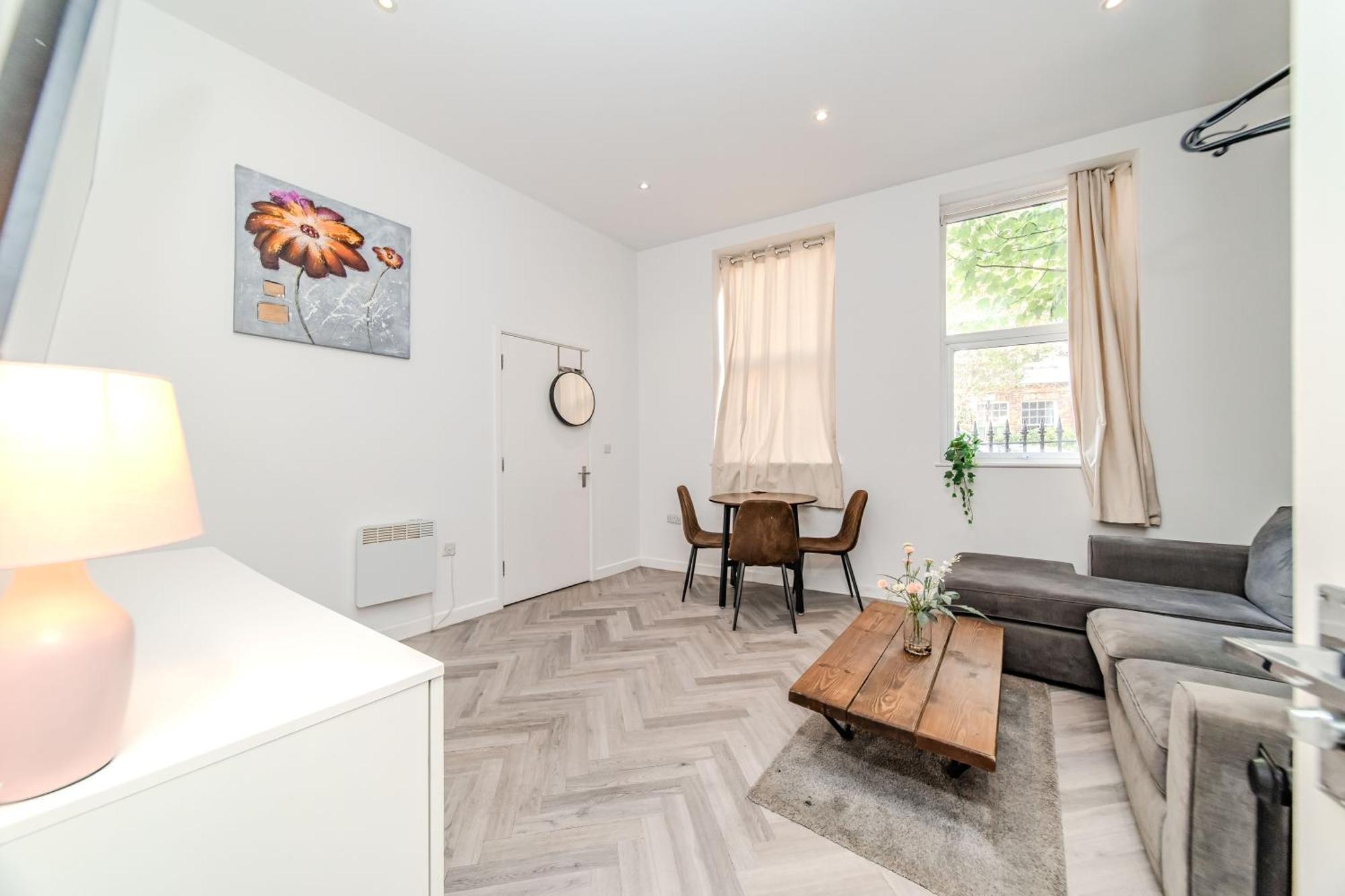 Apartment Modern Flat Near Centre