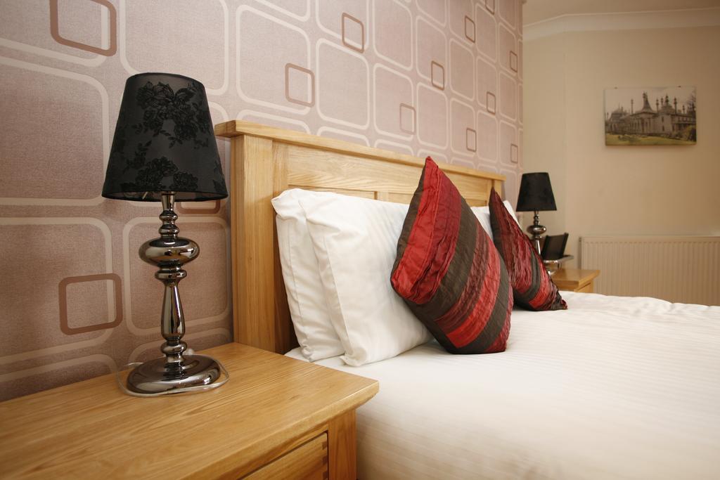 Topps - Brighton 4* Brighton