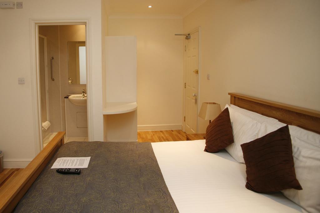 Topps - Brighton Hotel Brighton