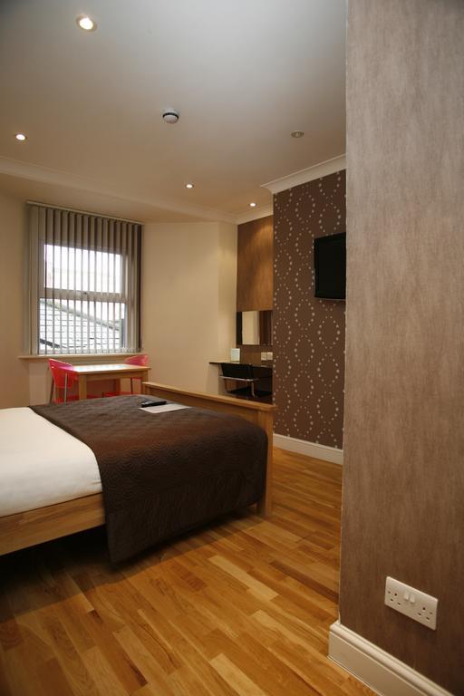 Topps - Brighton 4* Brighton