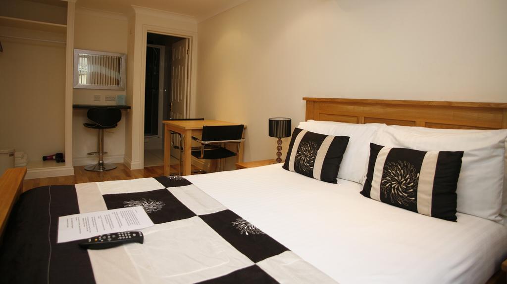 Topps - Brighton 4* Brighton