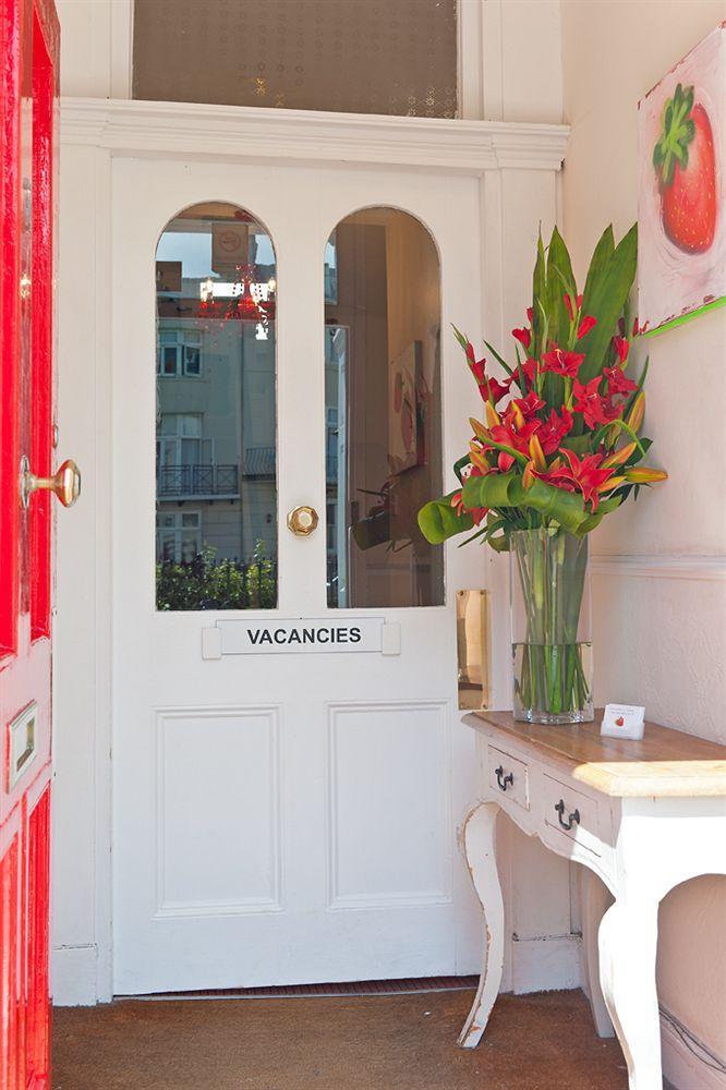 Strawberry Fields Guest house 3*