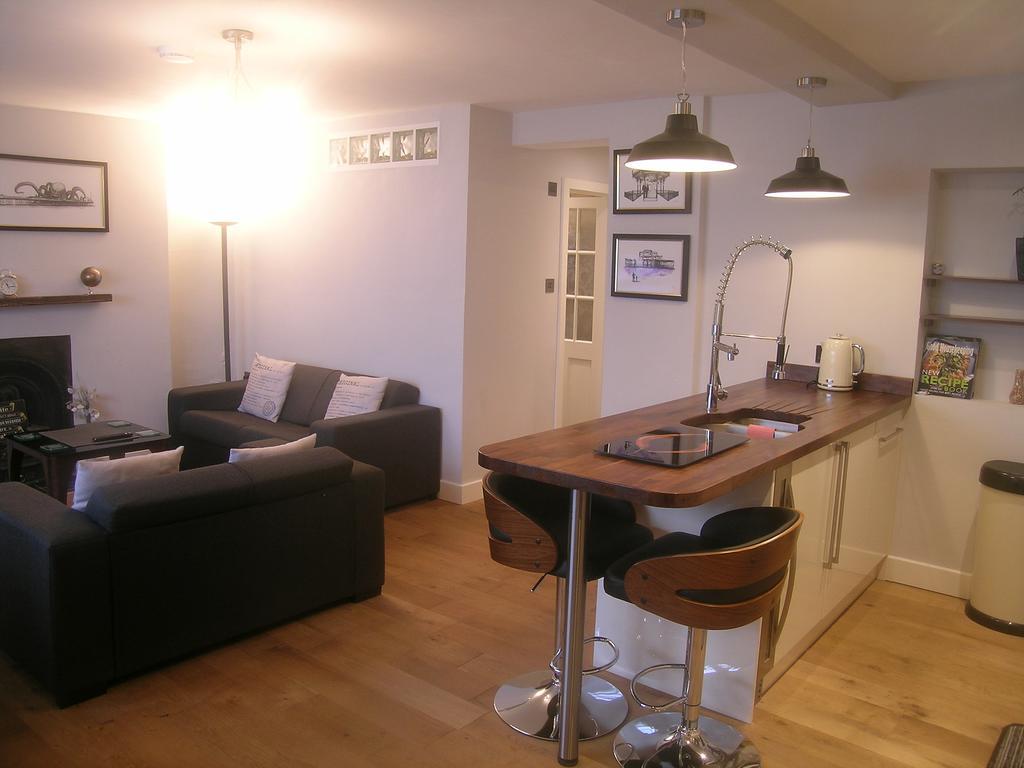 1 Bedroom Seafront Apartment Channel View Brighton