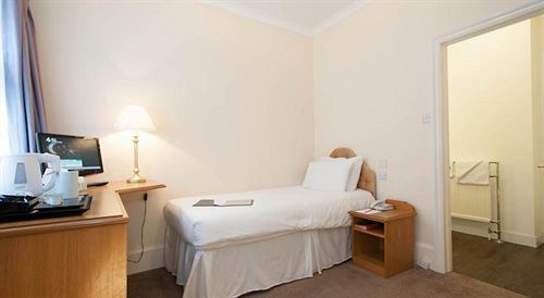 Hotel The Courtlands 3*