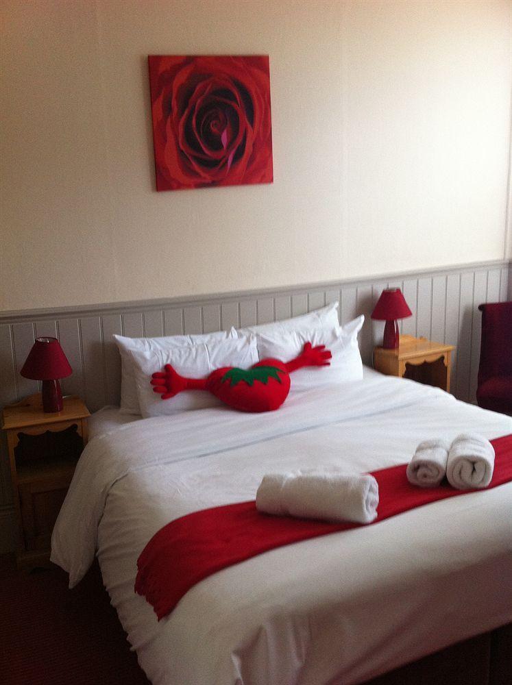 Strawberry Fields 3* Brighton
