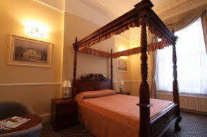 The Imperial 3*