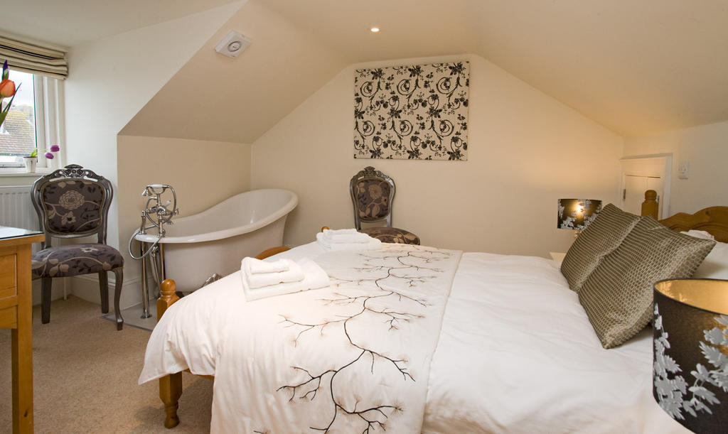 Whitburn 4* Brighton