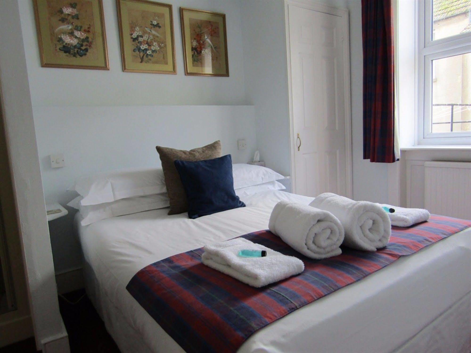 Starlings Guest house 4*