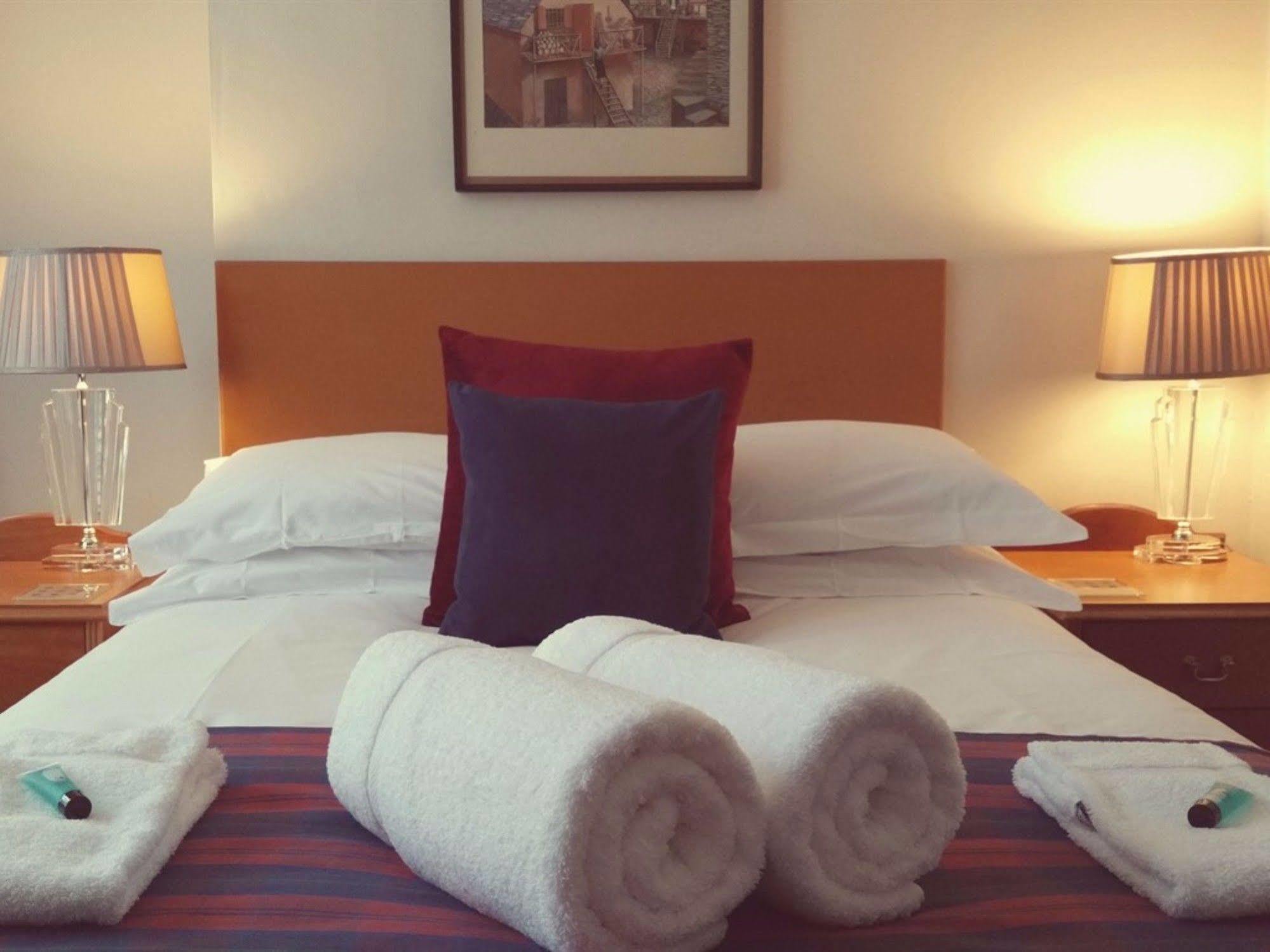 Starlings Guest house 4*