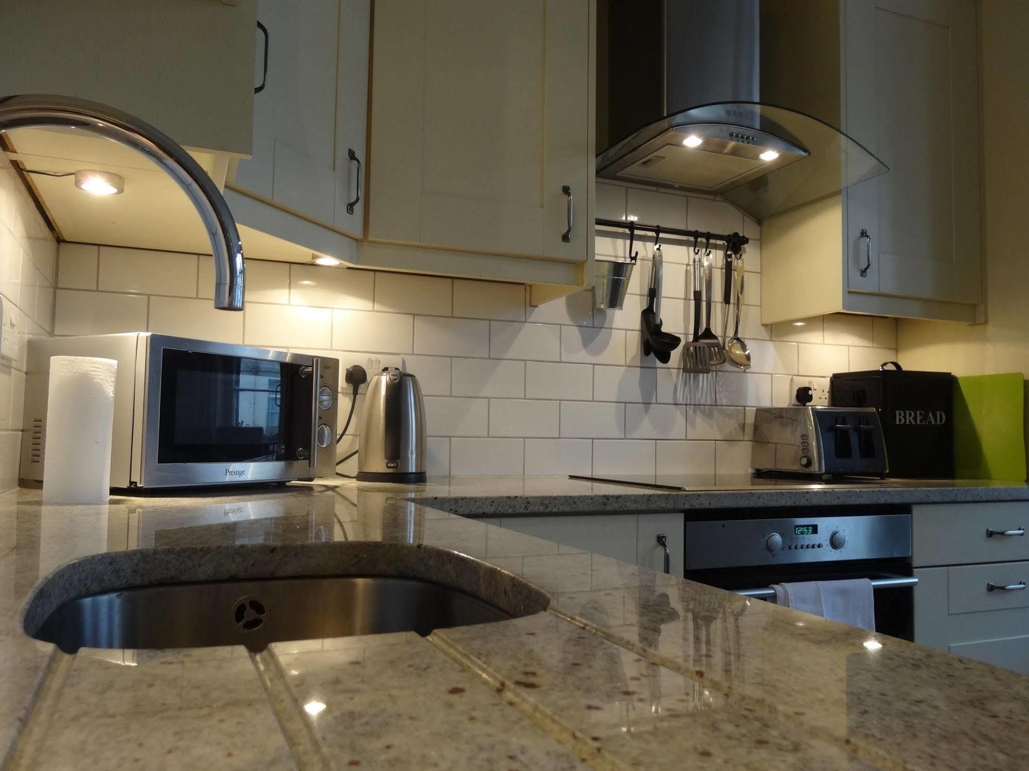Break - Burlington Pad Apartment