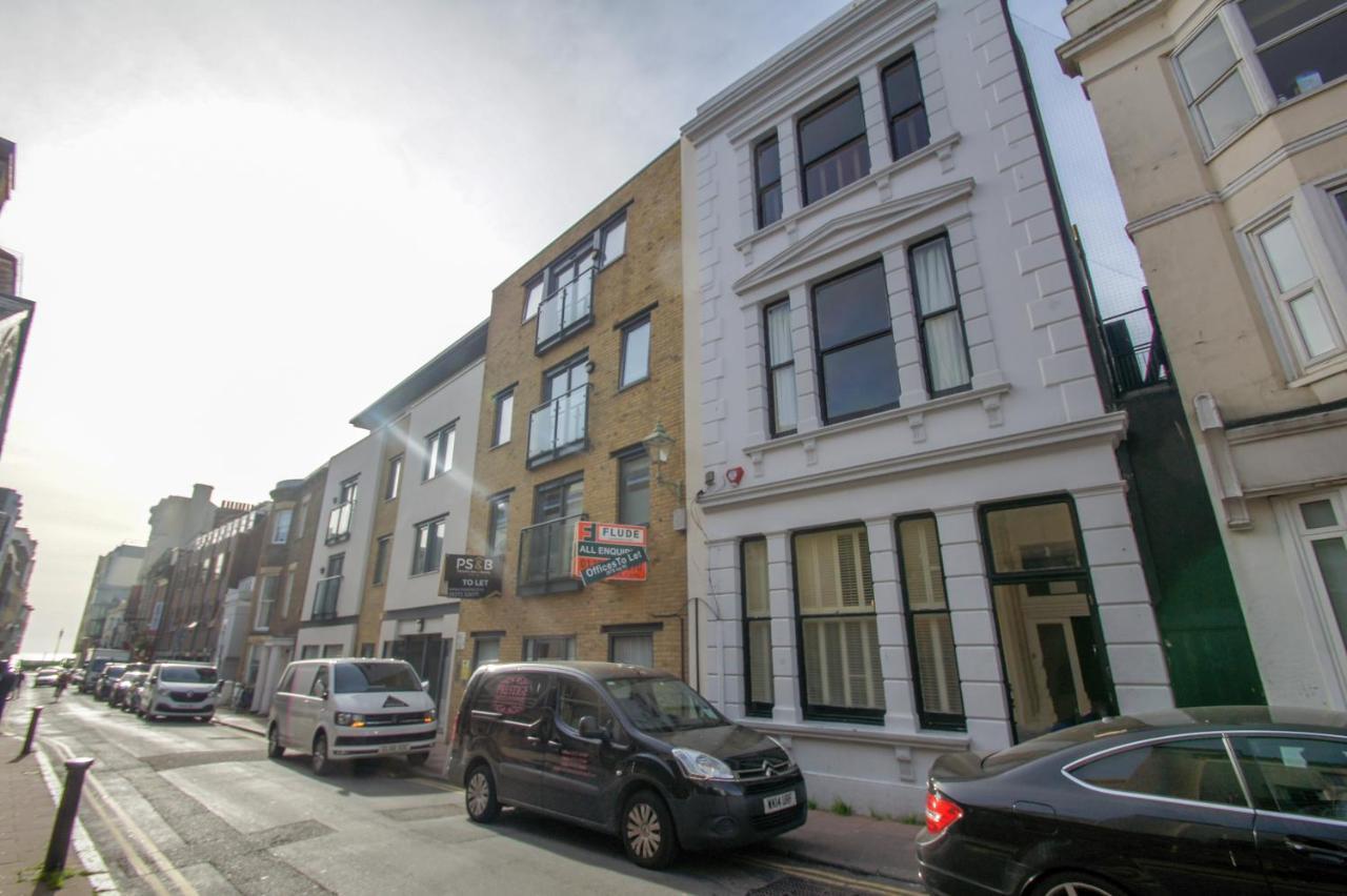 Lanes Townhouse *