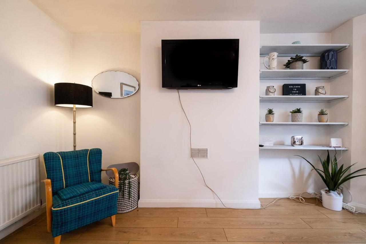 Apartment Bright And Modern 1 Bed Flat In Great Location *