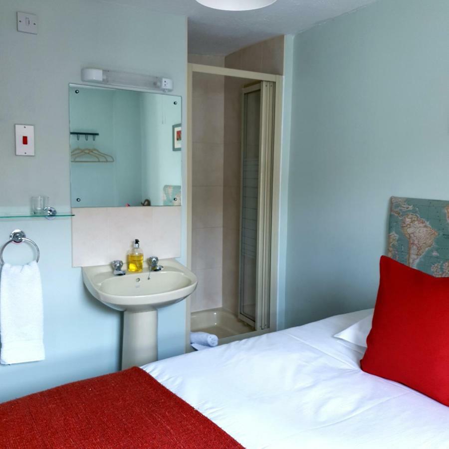 Starlings Guest house 4*