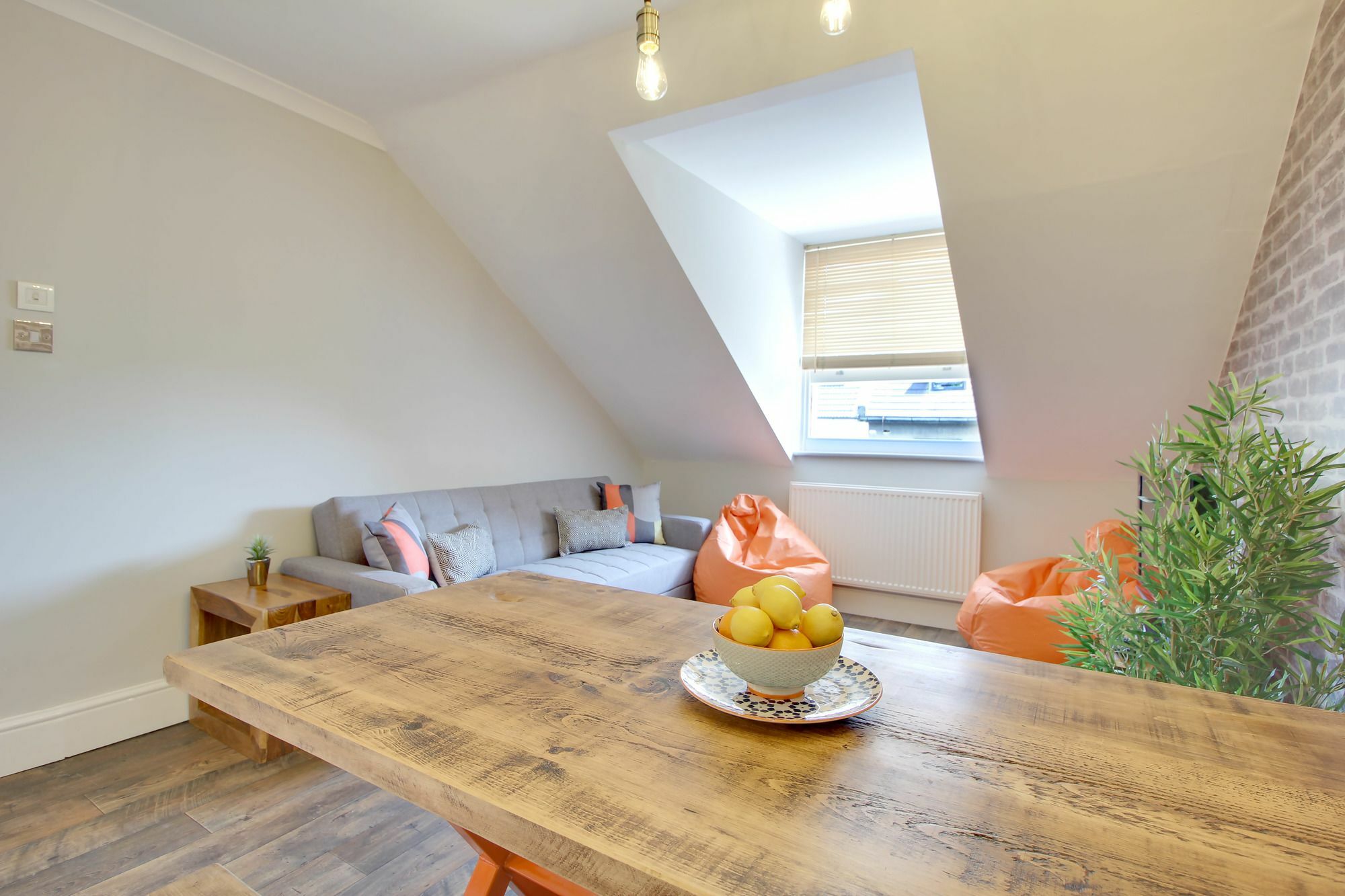 Urban Chic - Loft Style 2 To 6 Guest Apartment Brighton