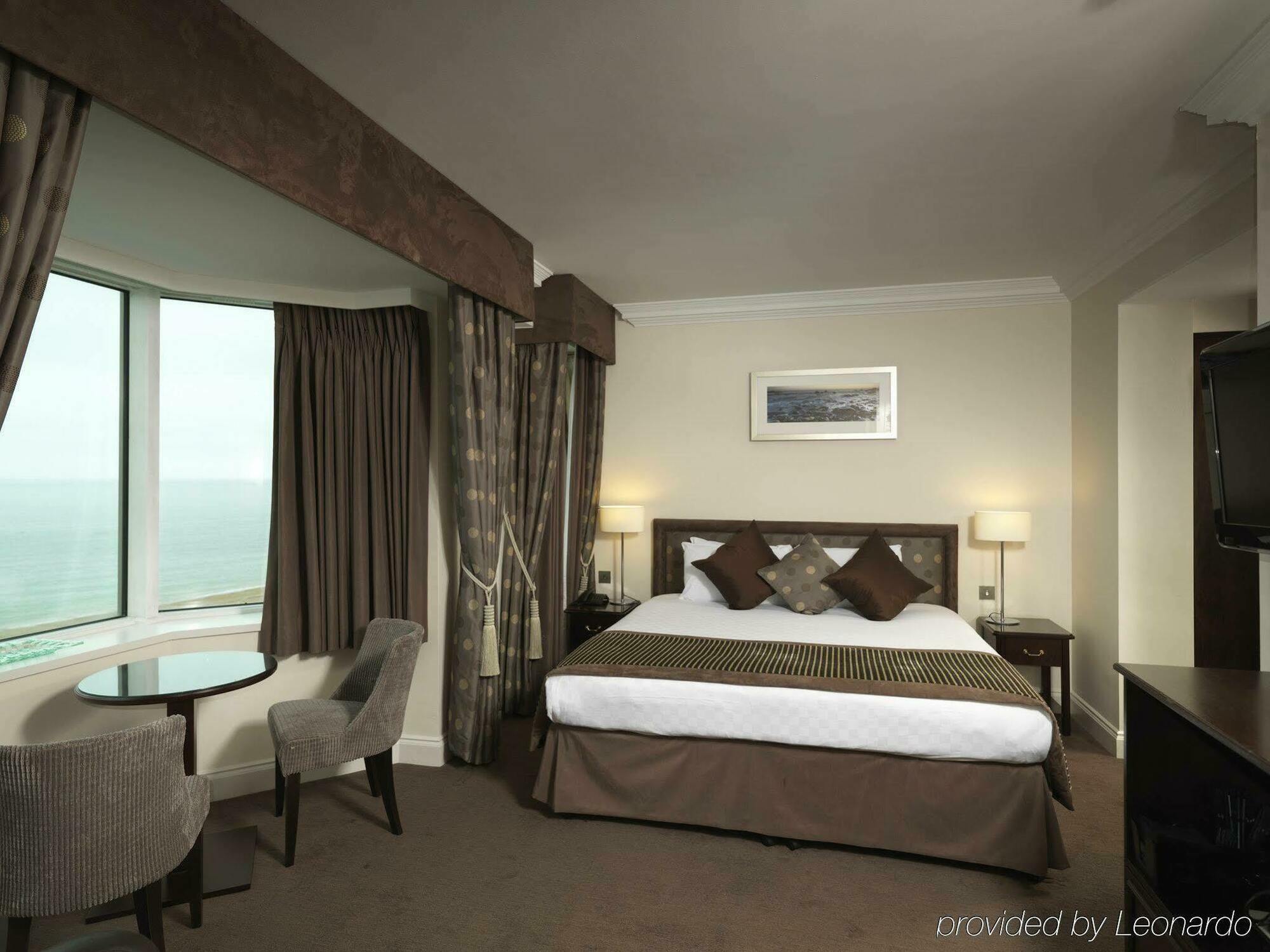 Hotel Leonardo Royal Waterfront 4*