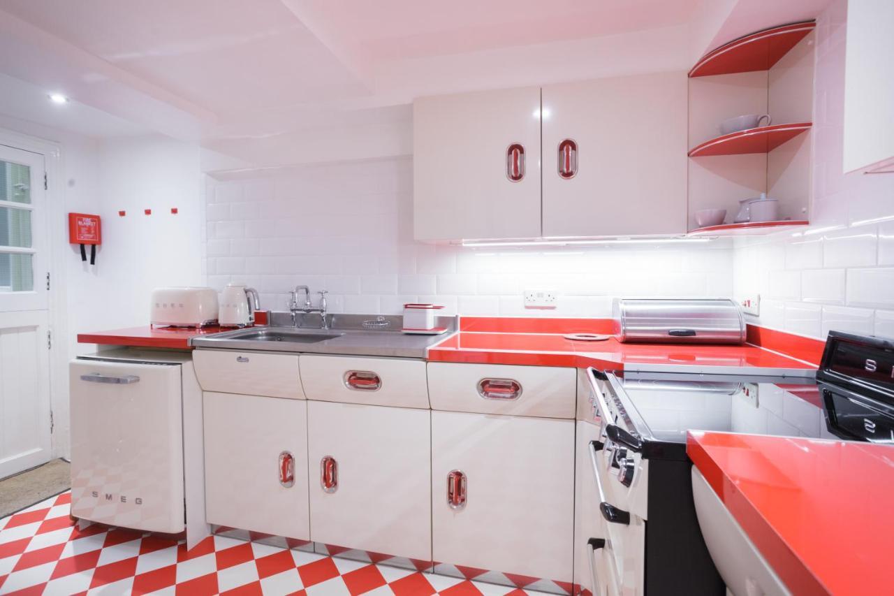 Apartment Sea-facing Art Deco *