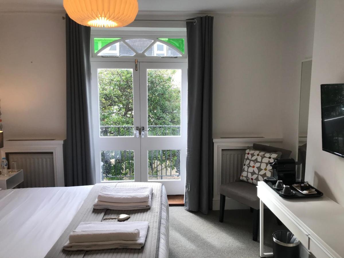 The White House Guest house 4*
