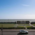 Spectacular Sea Views! Stylish Apt With Balcony