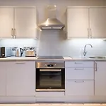 Beautiful Central Apartment