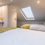 Beautiful Central Apartment