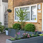 The Studio @ 93 Bernard Rd