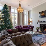 Luxury Mansion Townhouse With Private Cinema