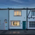 Stylish Upper Gardner Street - With Free Parking
