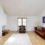 Beautiful 2 Bedroom Mews House With Parking By The Beach