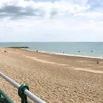 Luxury 2-Bed Apartment In Central Brighton