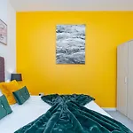 Spacious One Bedroom Flat Close To Brighton Station