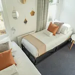 Upper Rock Rooms