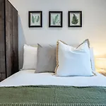 Rose Hill Boutique Apartments Near Brighton Beach