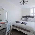 Direct Sea Views Seafront Location & Free Parking