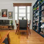 Waterloo Apartment - By Brighton Holiday Lets