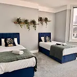 Flash Sale Brighton Train Station 3 Bedroom Flat Bn180Alon