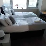 Beautiful Apartment Very Close To The Beach